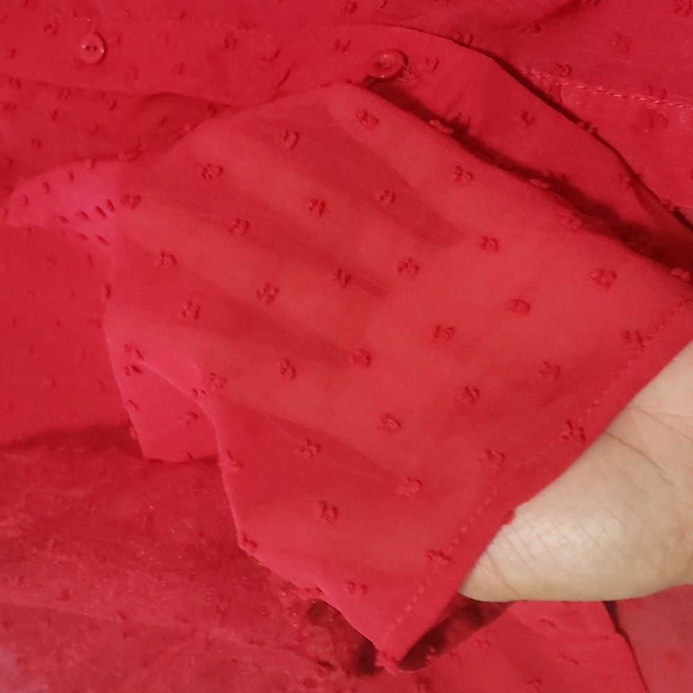 Red blouse - Picture 4 of 5
